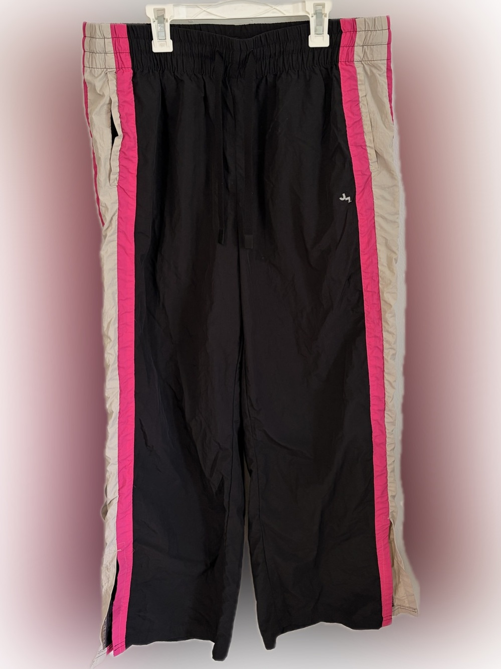 🖤💗 JoyLab Women’s Black Wide-Leg Track Pants with Pink & Cream Side Stripes 💗🖤 - Picture 3 of 7